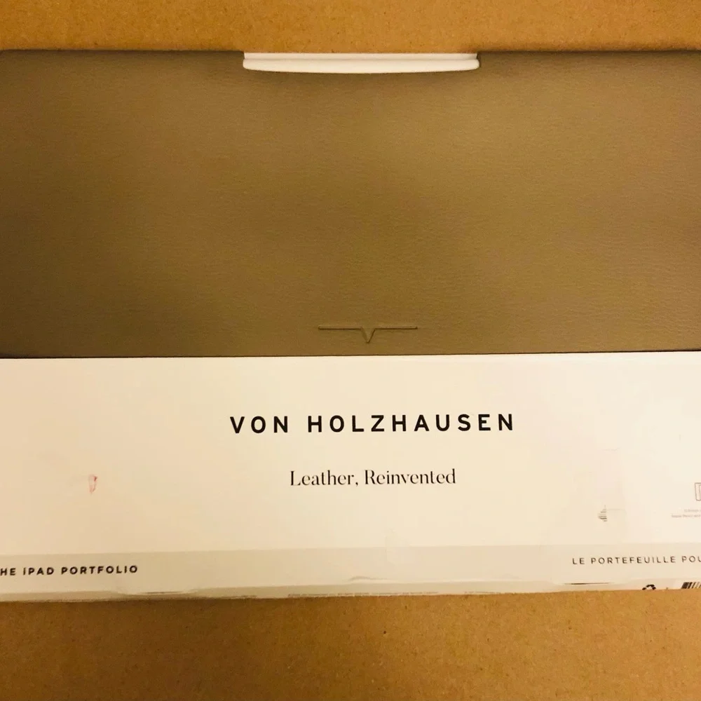 Van Holzhausen Technik Leather 12.9” Apple Pro Sleeve